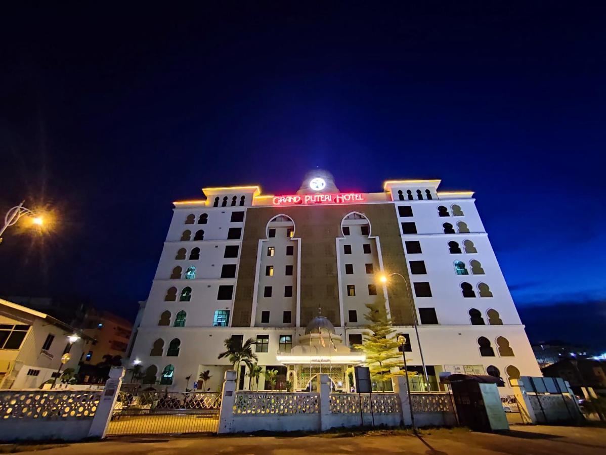 The Grand Puteri Hotel Kuala Terengganu Exteriör bild